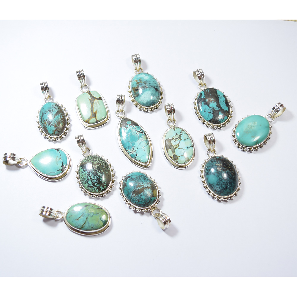 turquoise pendant 1.jpg